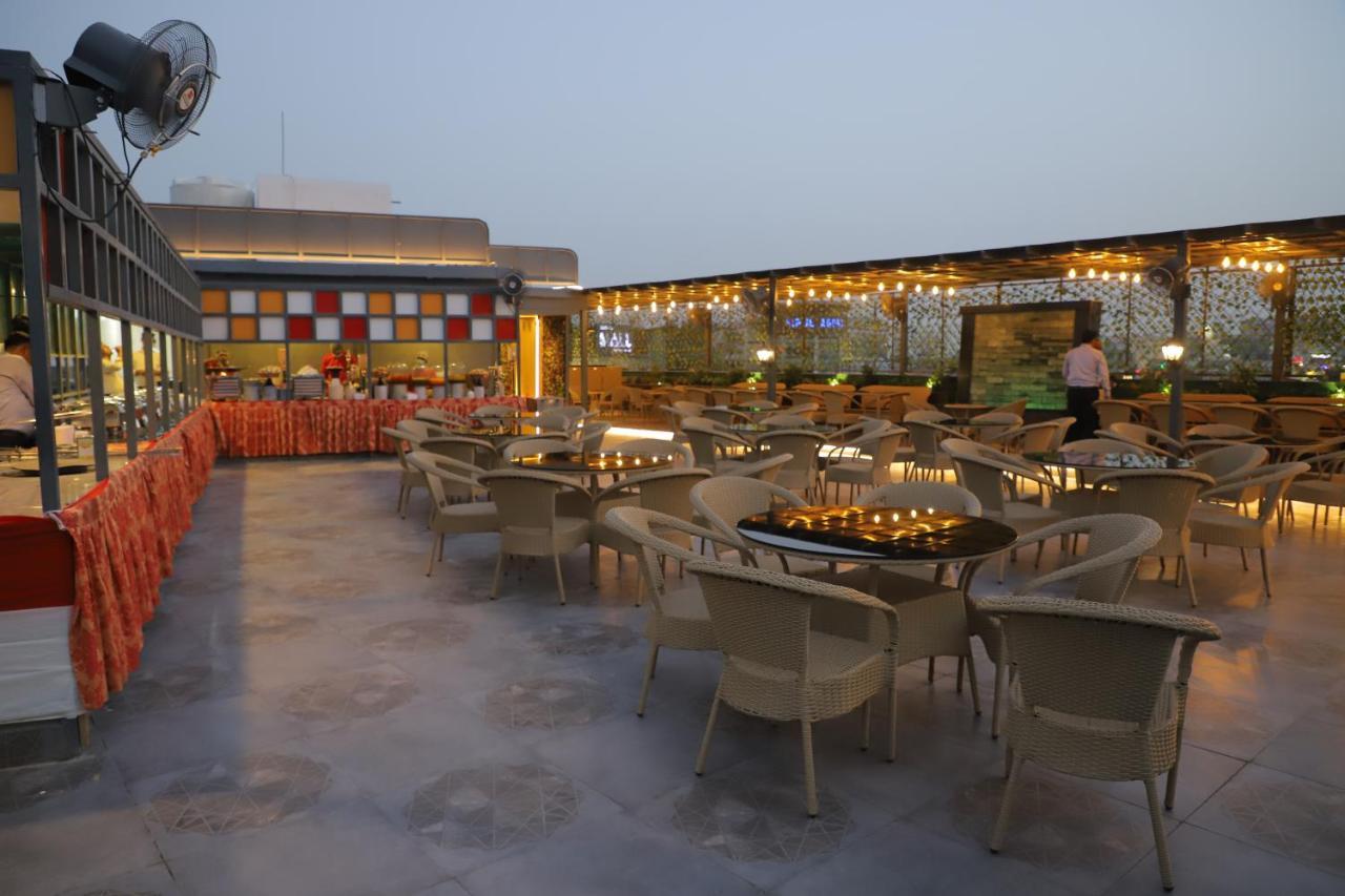 Hotel Haris Mg Road Gurugram Гургаон Экстерьер фото