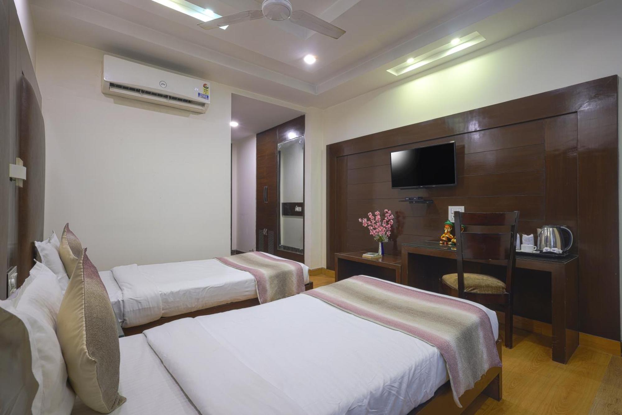 Hotel Haris Mg Road Gurugram Гургаон Экстерьер фото