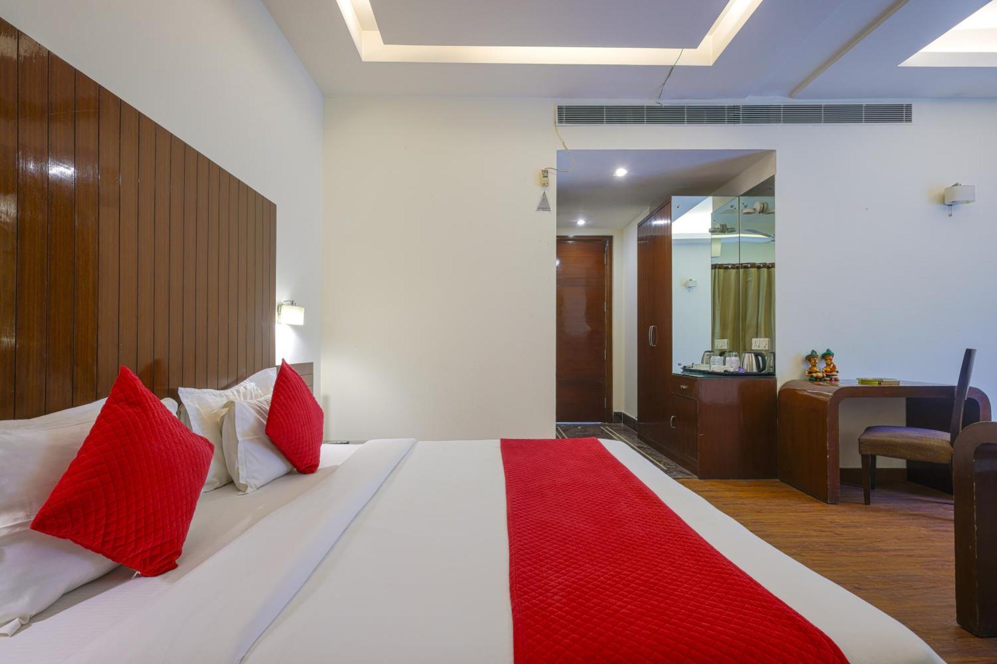 Hotel Haris Mg Road Gurugram Гургаон Экстерьер фото