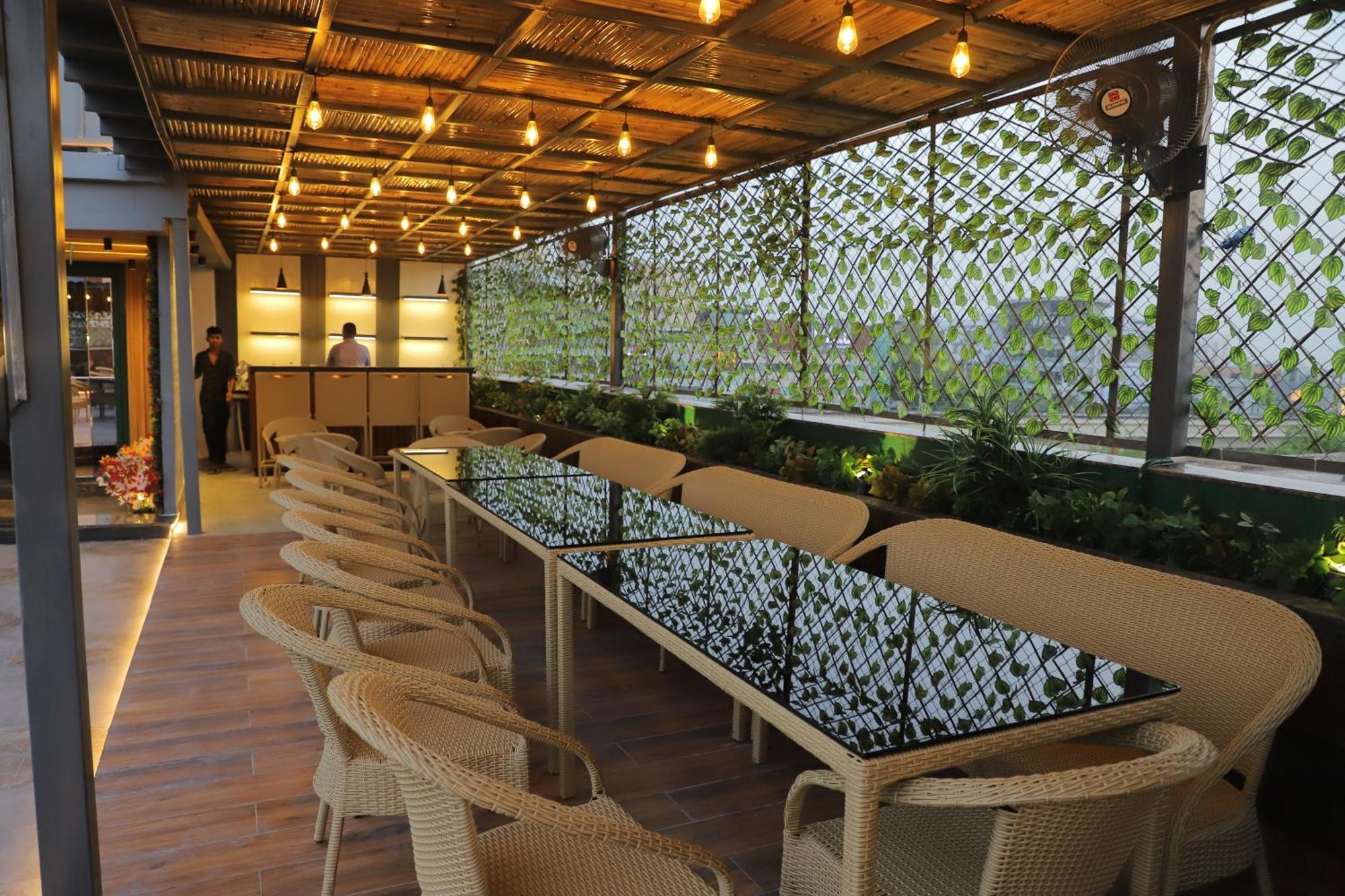 Hotel Haris Mg Road Gurugram Гургаон Экстерьер фото
