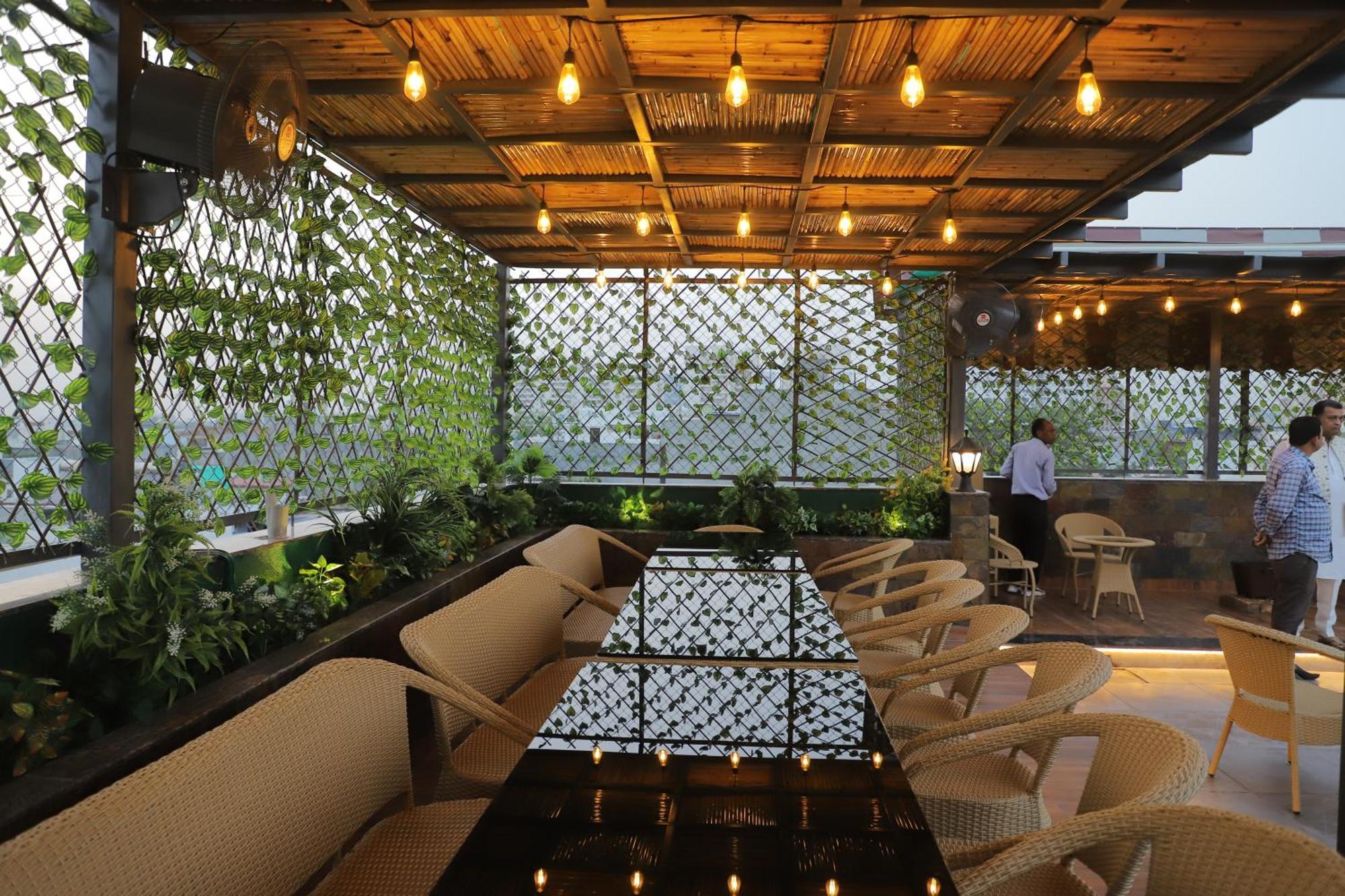 Hotel Haris Mg Road Gurugram Гургаон Экстерьер фото