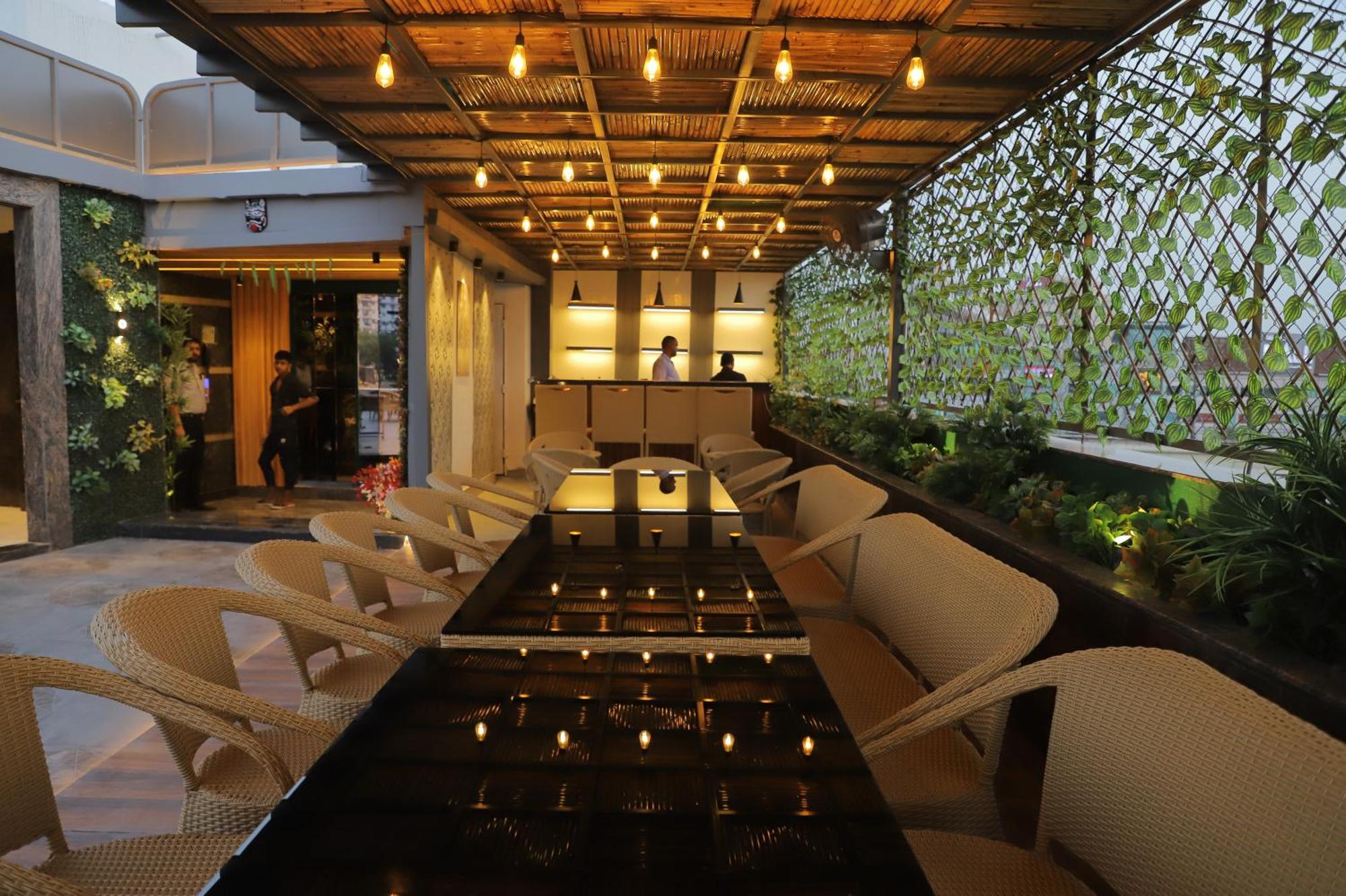 Hotel Haris Mg Road Gurugram Гургаон Экстерьер фото
