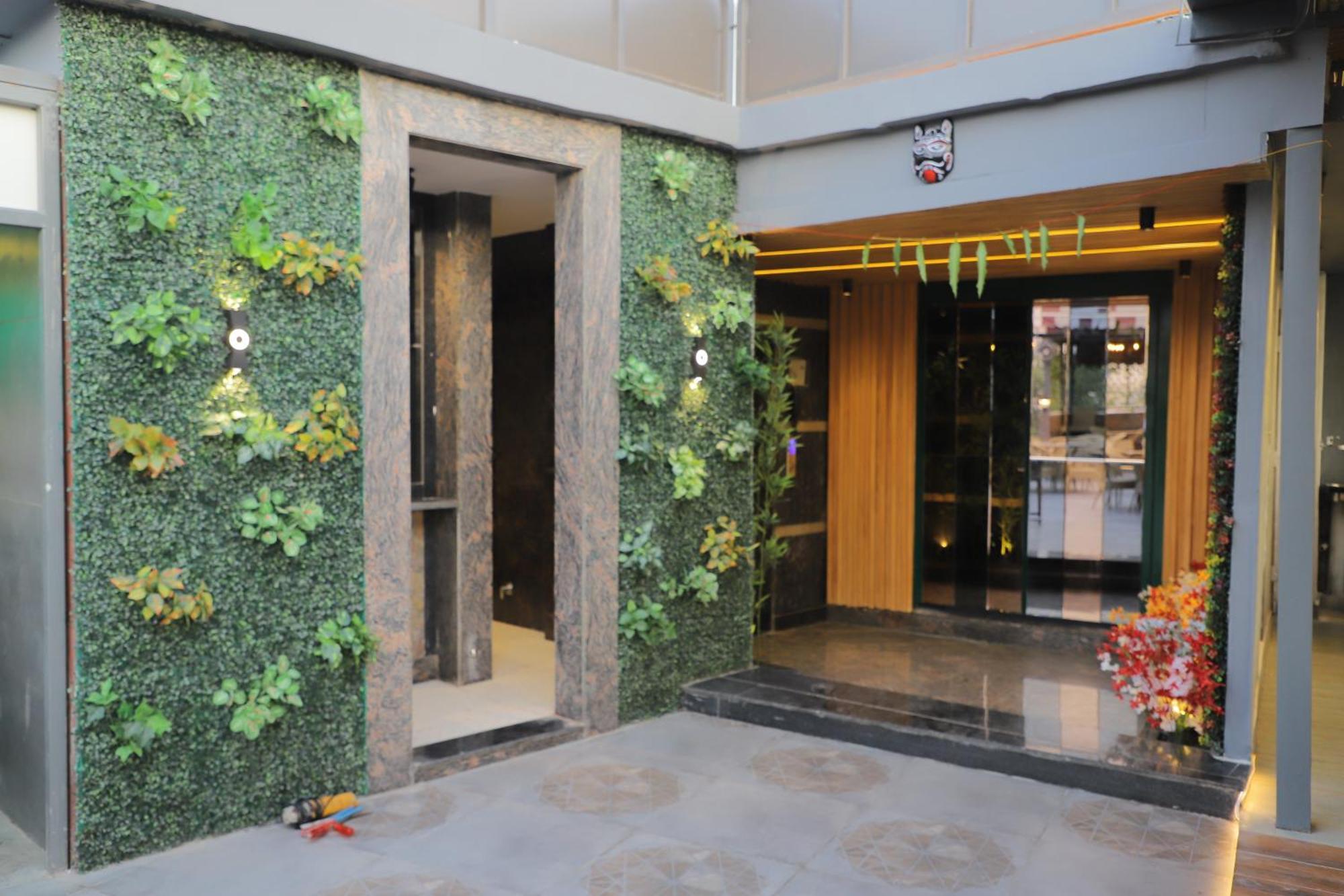 Hotel Haris Mg Road Gurugram Гургаон Экстерьер фото
