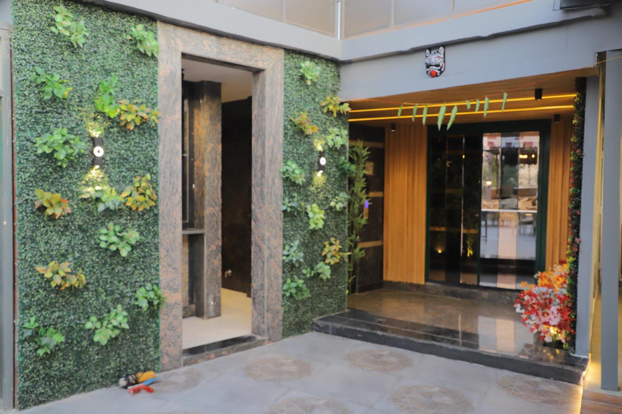 Hotel Haris Mg Road Gurugram Гургаон Экстерьер фото