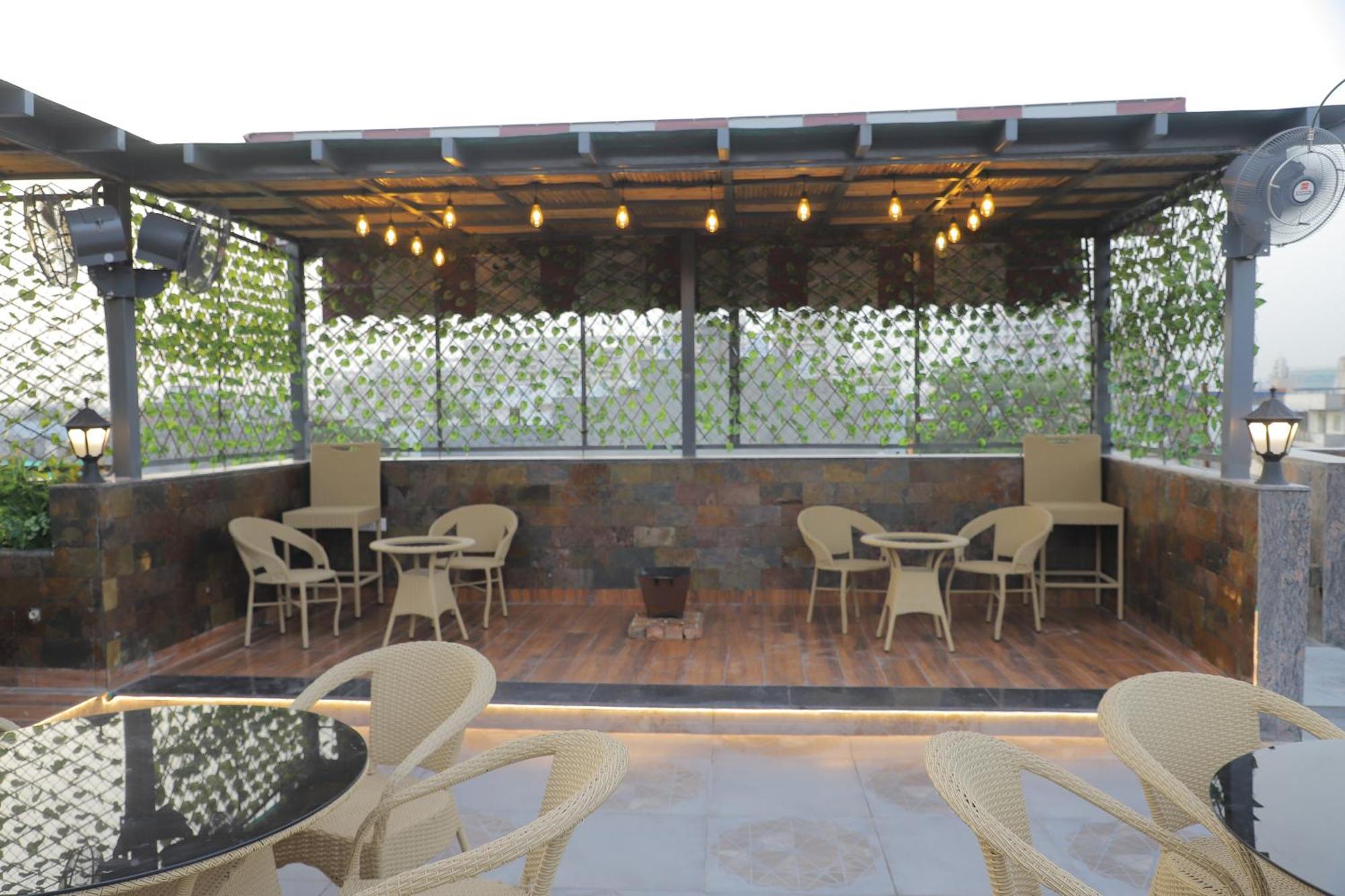 Hotel Haris Mg Road Gurugram Гургаон Экстерьер фото