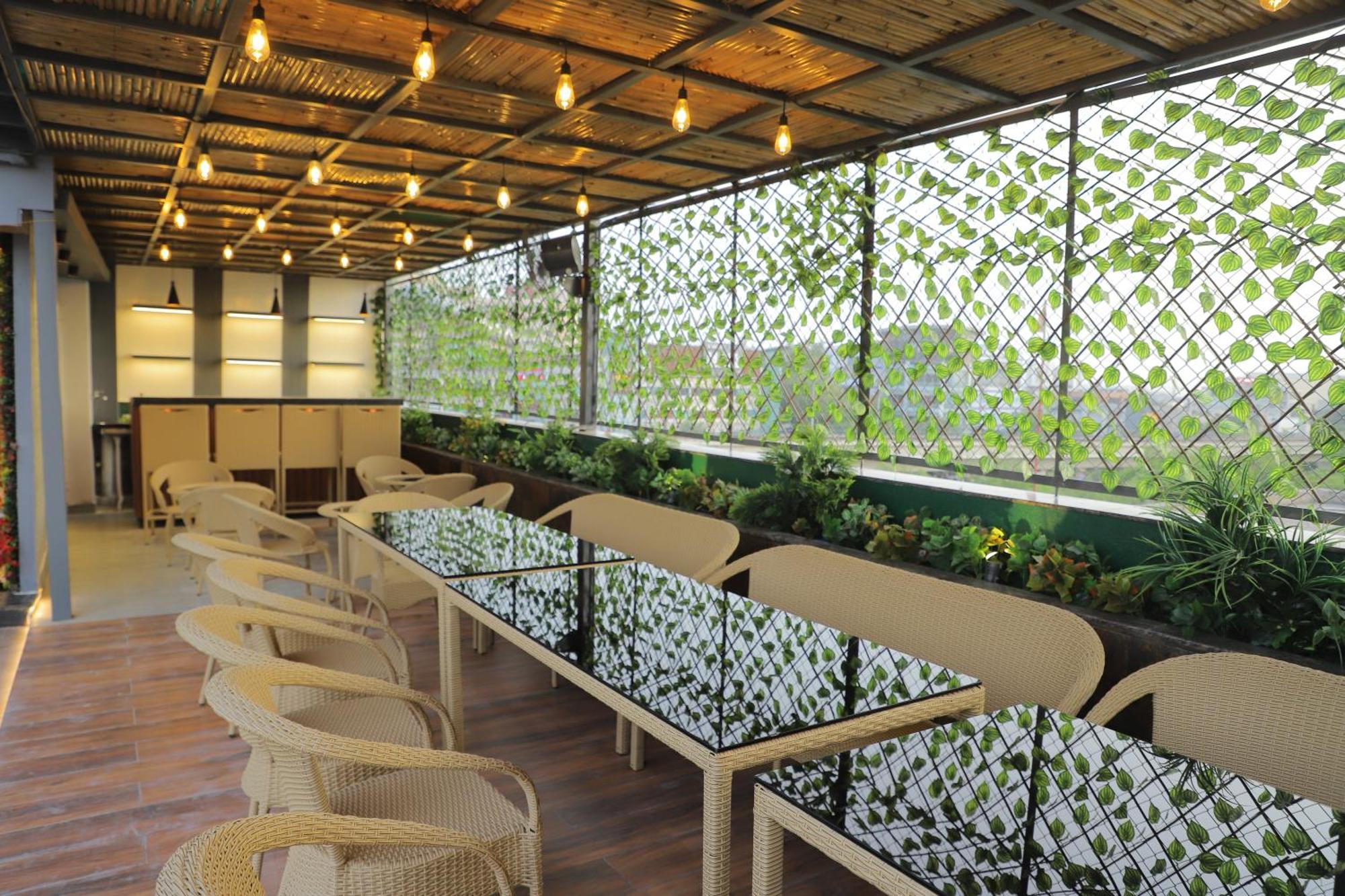 Hotel Haris Mg Road Gurugram Гургаон Экстерьер фото