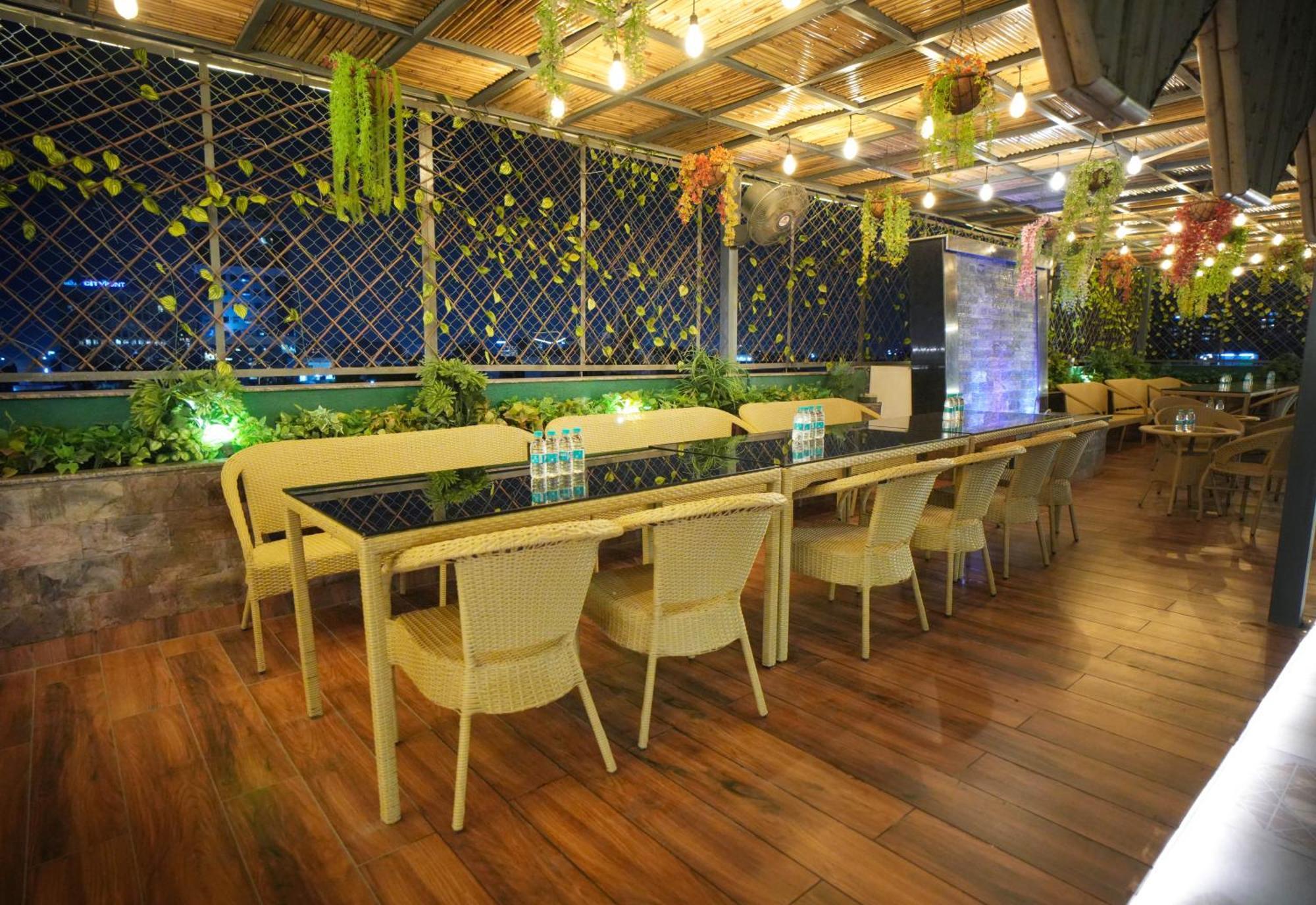 Hotel Haris Mg Road Gurugram Гургаон Экстерьер фото