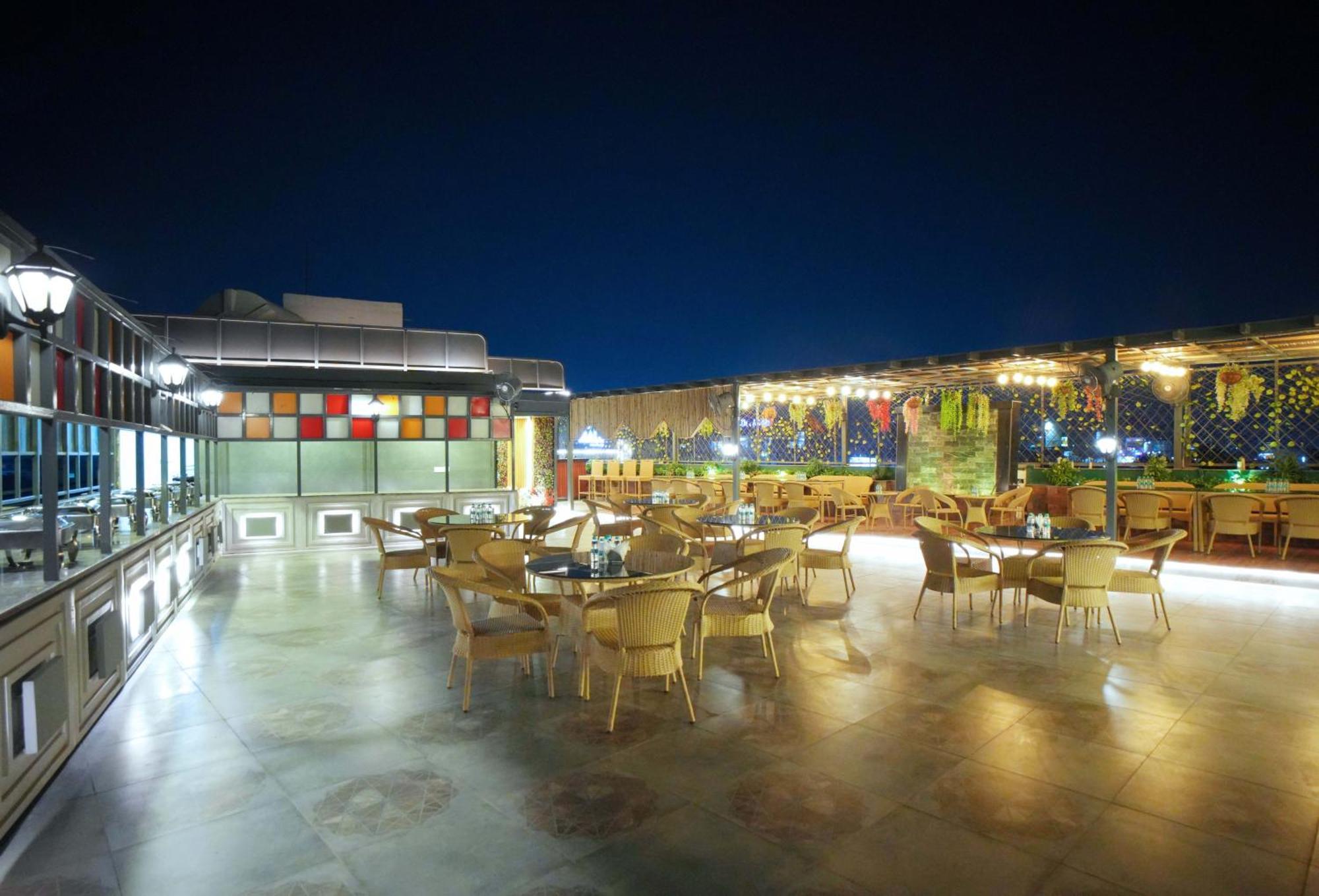 Hotel Haris Mg Road Gurugram Гургаон Экстерьер фото