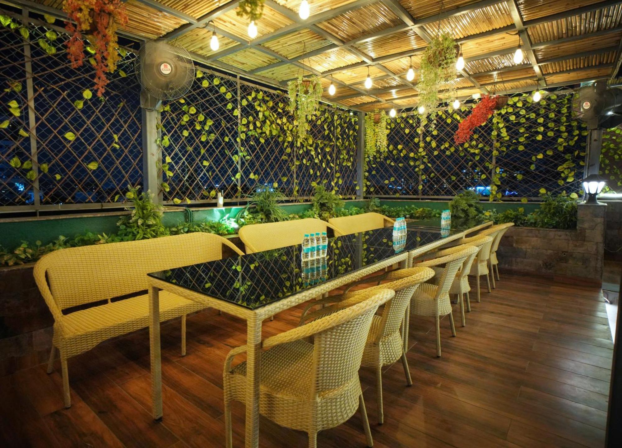 Hotel Haris Mg Road Gurugram Гургаон Экстерьер фото