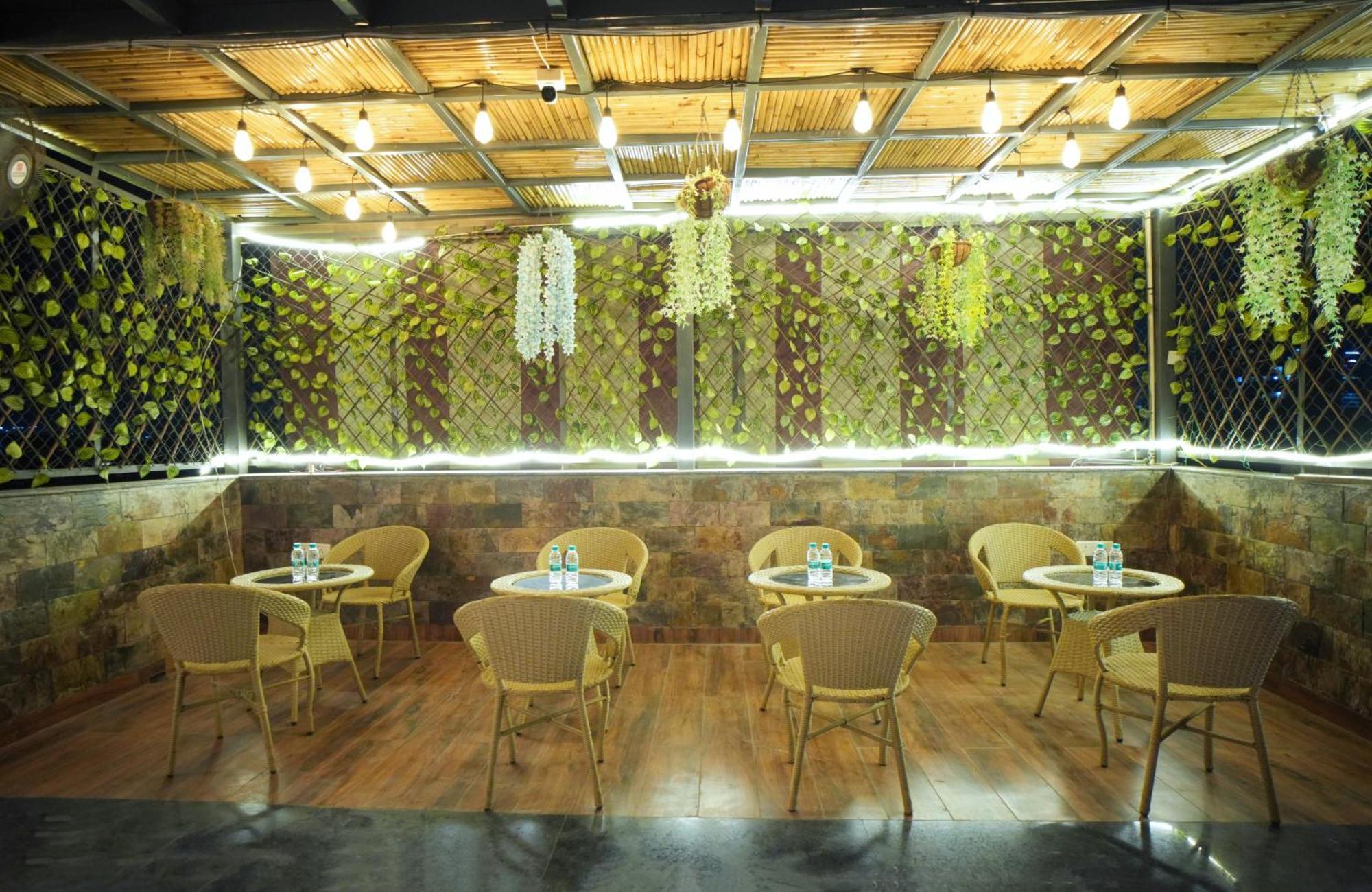 Hotel Haris Mg Road Gurugram Гургаон Экстерьер фото
