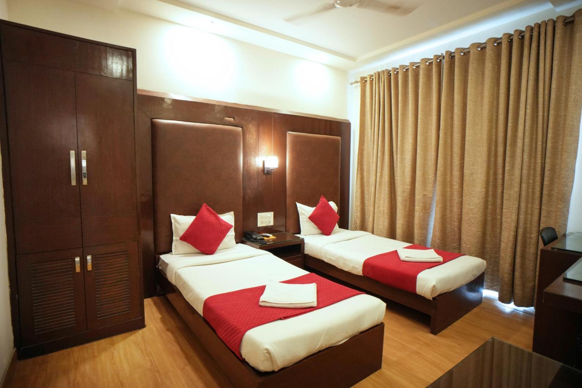 Hotel Haris Mg Road Gurugram Гургаон Экстерьер фото