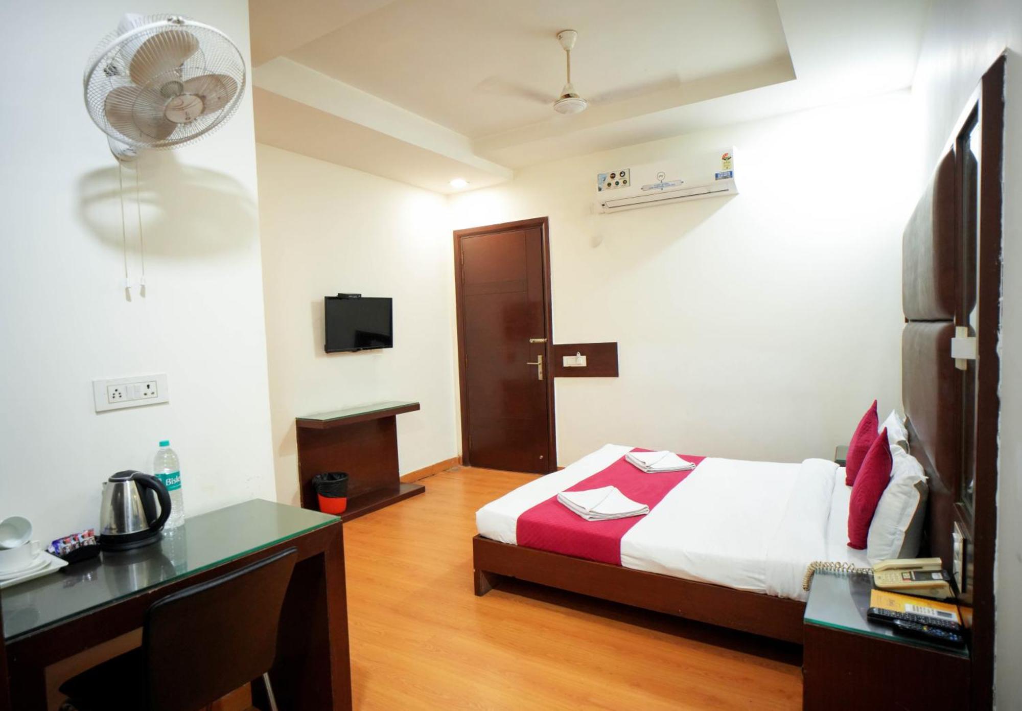 Hotel Haris Mg Road Gurugram Гургаон Экстерьер фото