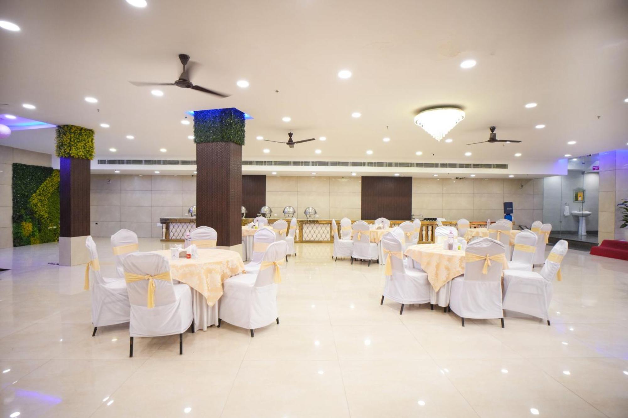 Hotel Haris Mg Road Gurugram Гургаон Экстерьер фото