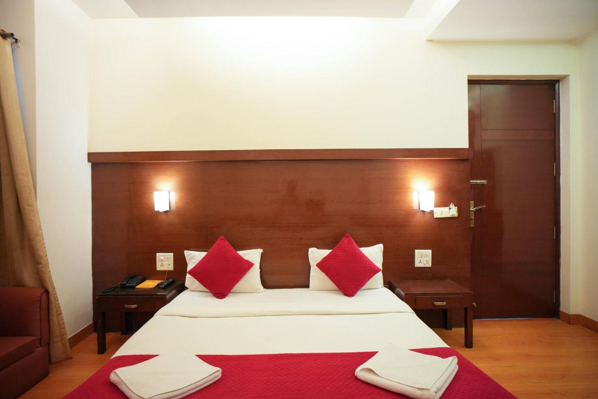Hotel Haris Mg Road Gurugram Гургаон Экстерьер фото