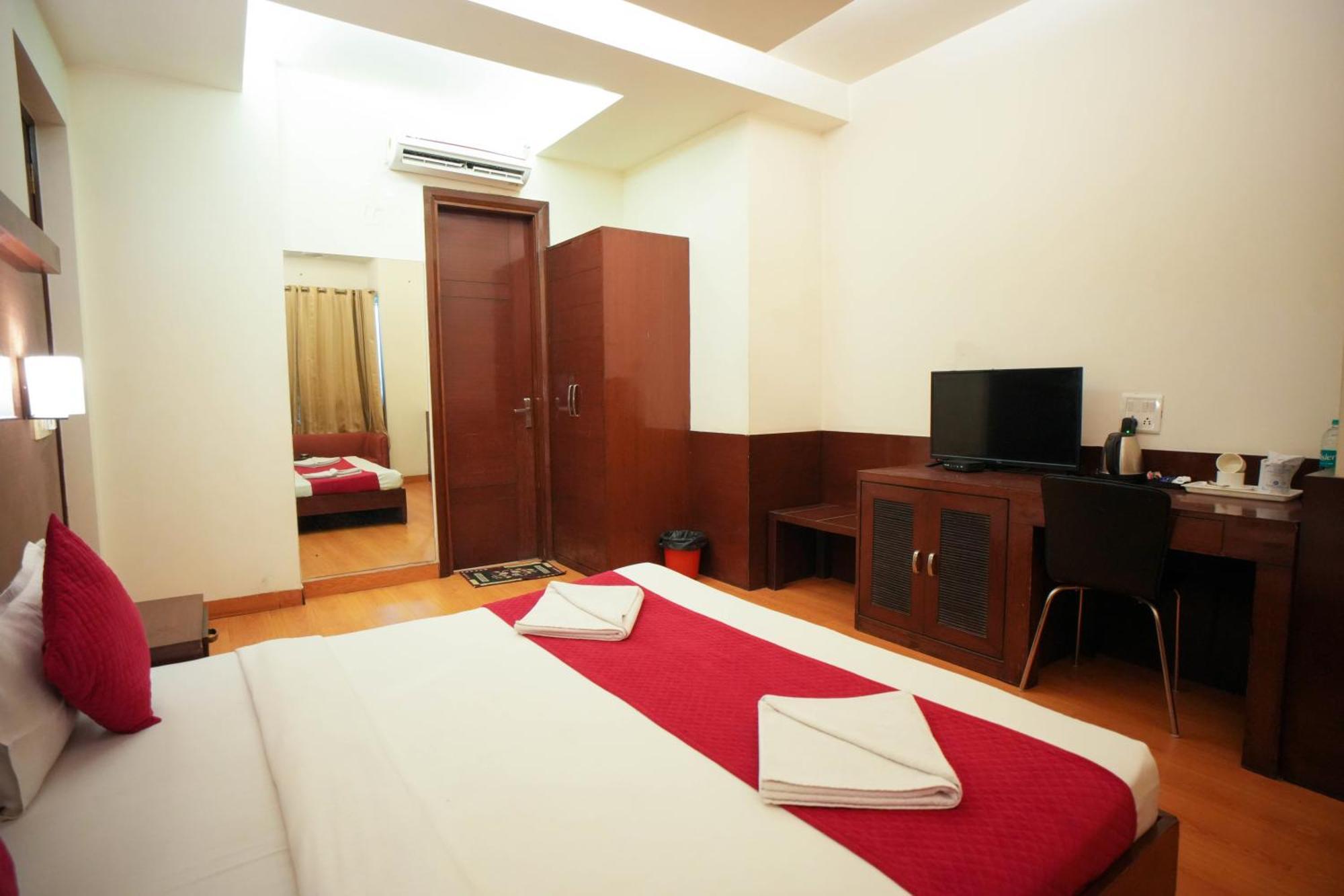 Hotel Haris Mg Road Gurugram Гургаон Экстерьер фото